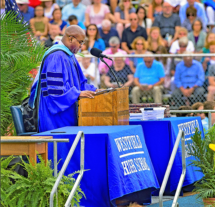 Dr. Derrick Nelson speaking at graduation 2018